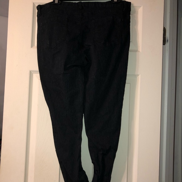 VIP Jeans - Picture 3 of 3